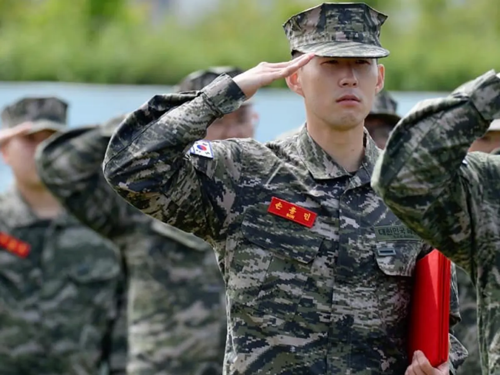 Son Heung Min được miễn nghĩa vụ quân sự